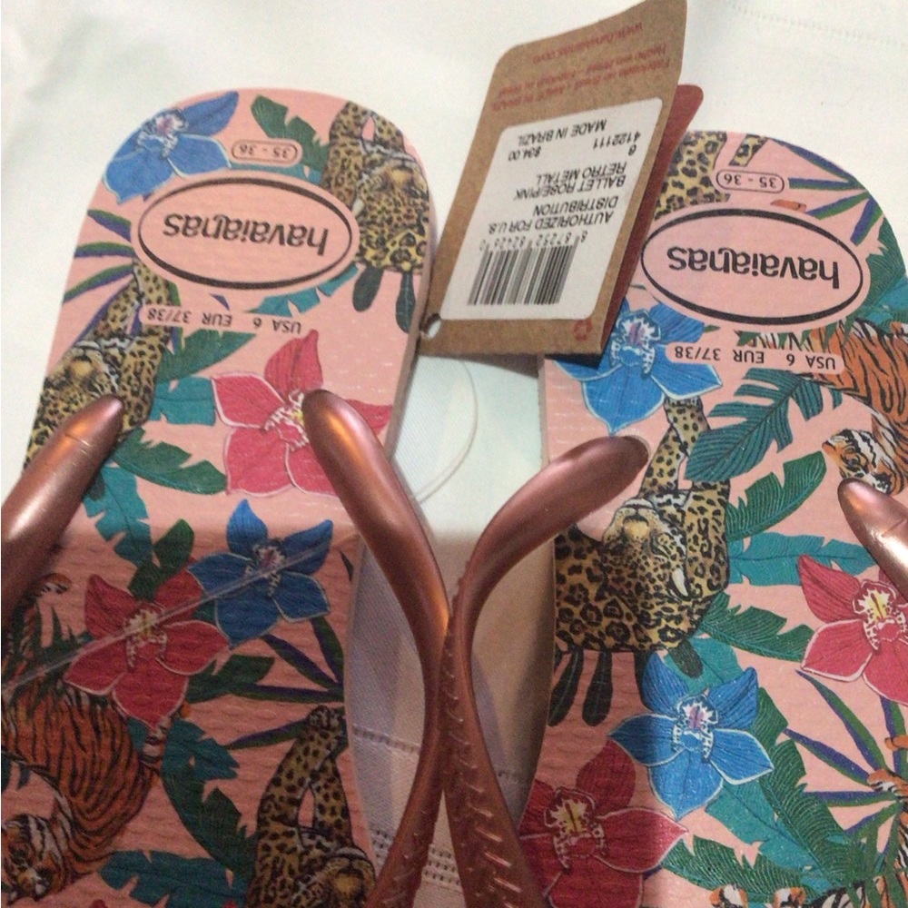 Size 6 havaianas flip flops - Picture 3 of 4
